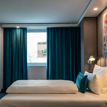 One Berlin-mitte 3*